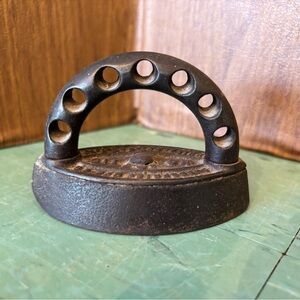 Miniature Flat Iron No 115 Enterprise Mfg. Cast Iron Vintage salesman sample
